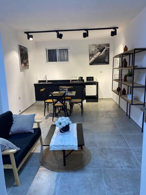 הדירה בדובדבן - The Apartment In Dovdvan Tiberíades Exterior foto